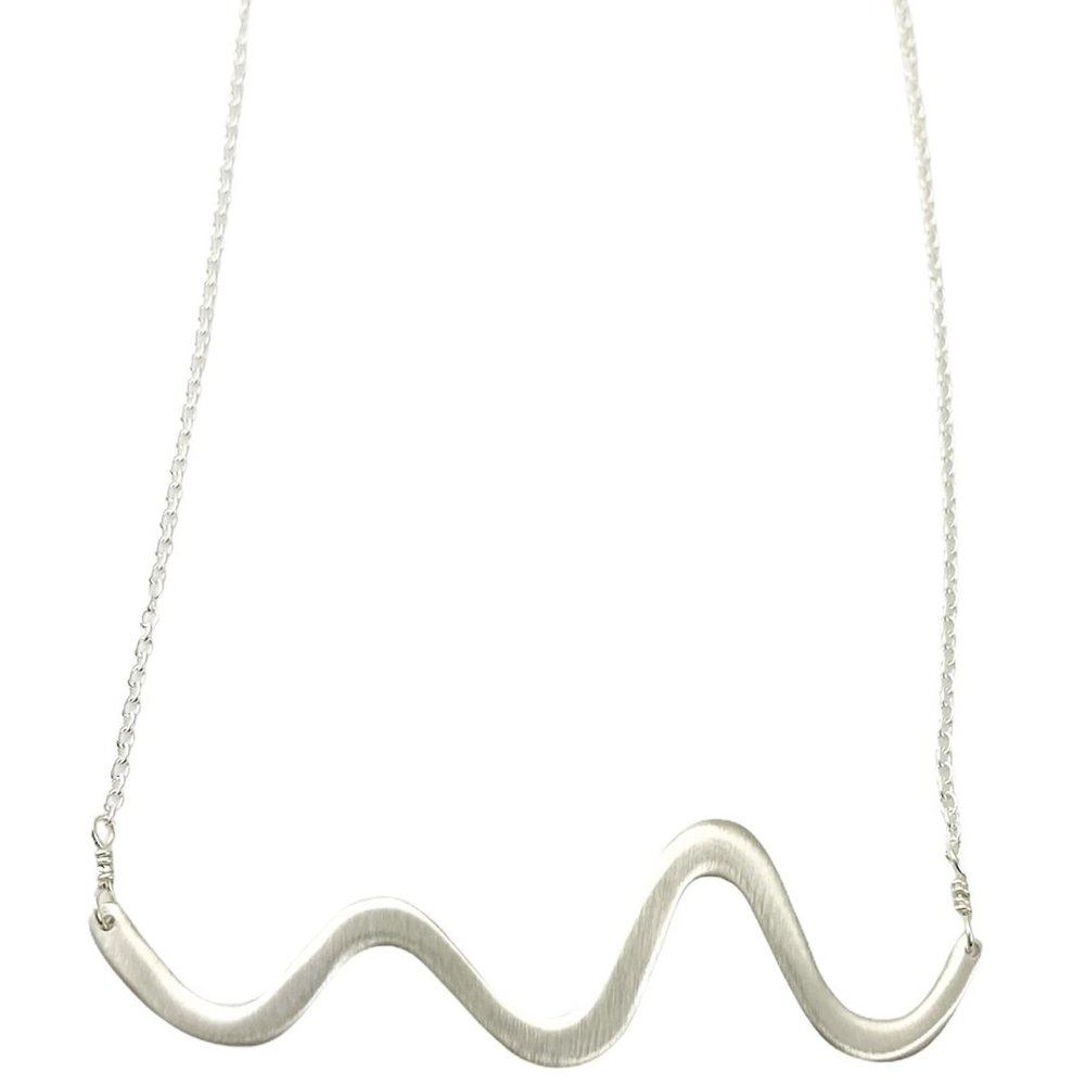 Elegant Silver Wave Necklace